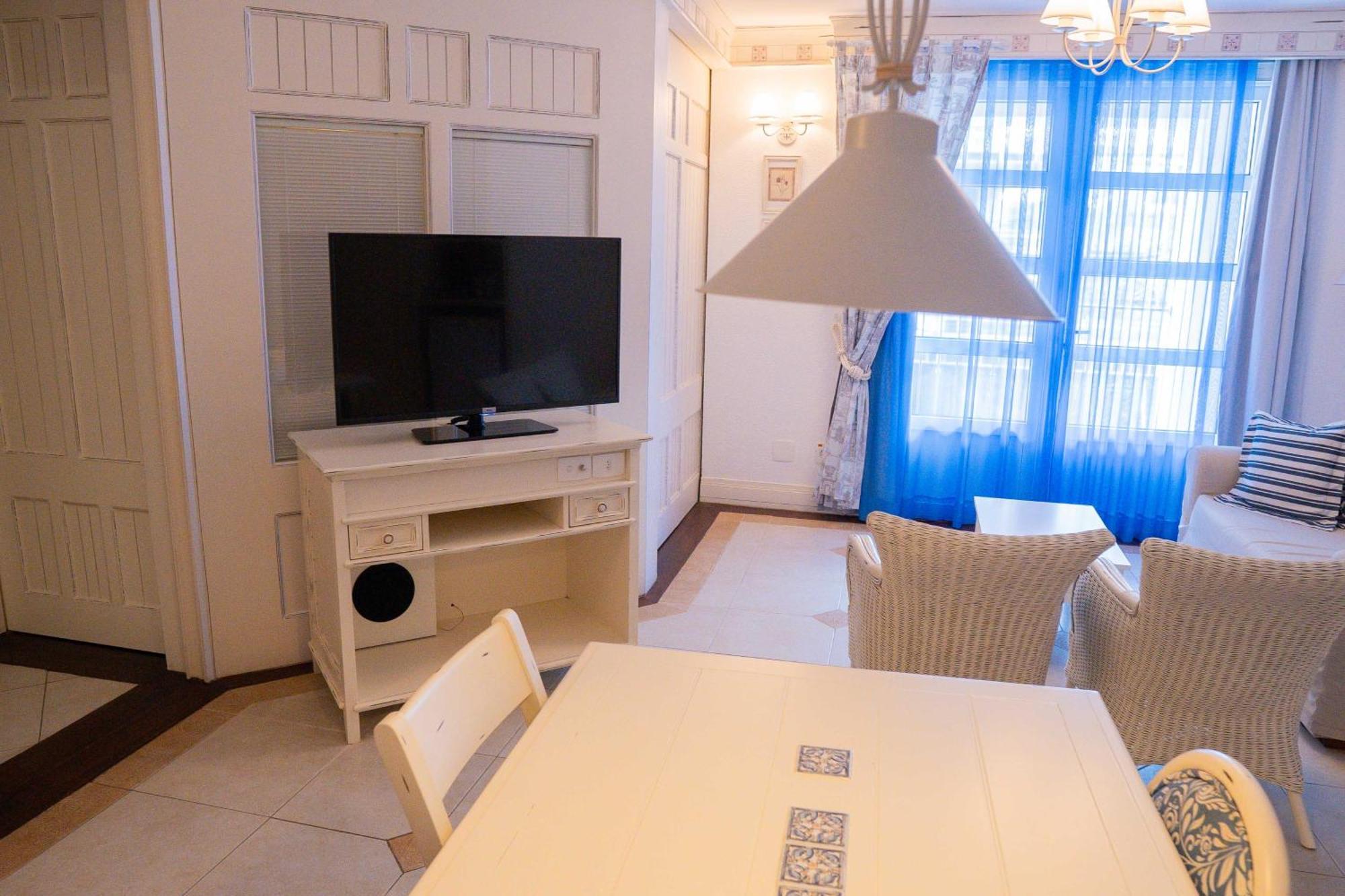 Il Campanario Villaggio Resort - Oficial Florianopolis Exterior photo A television in a living room